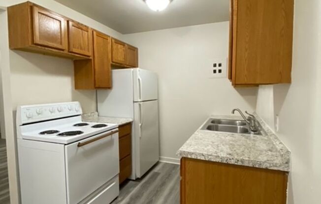 Post/ Maxwell Apartments