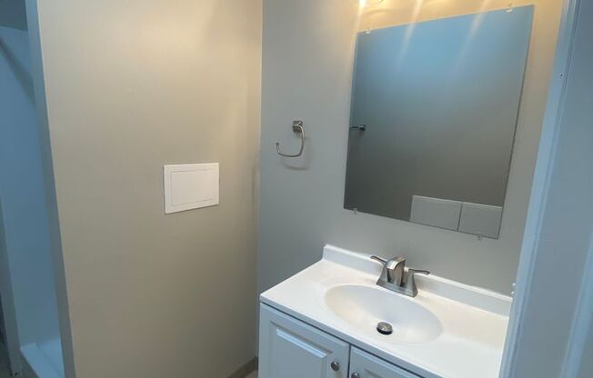 2 beds, 1 bath, $1,350, Unit #302 (8)