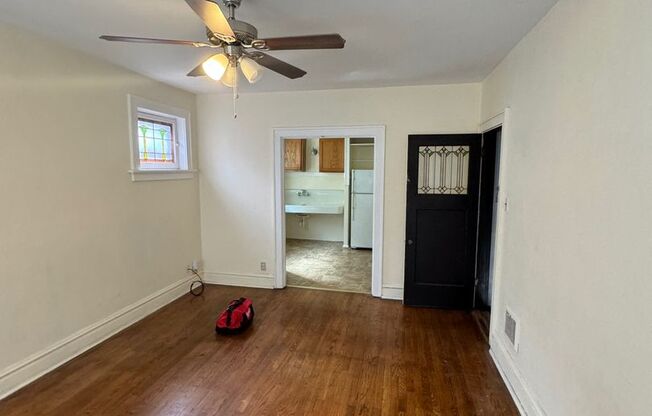 1 bed, 1 bath, $825, Unit 1