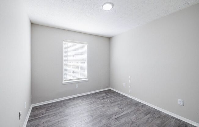 2 beds, 1 bath, 805 sqft, $1,100, Unit S251