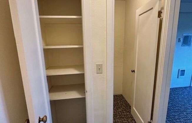 Studio, 1 bath, 348 sqft, $1,125, Unit 506B