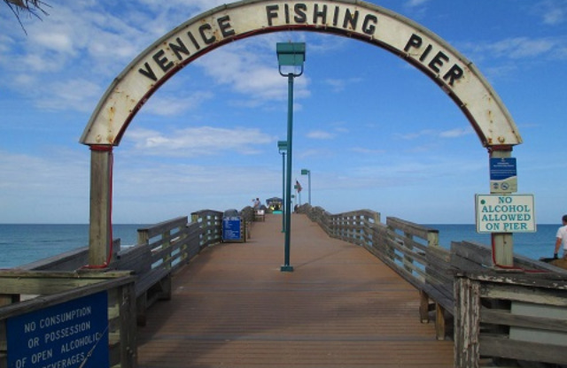 Venice Fishing Pier - Just a 15 minute drive!