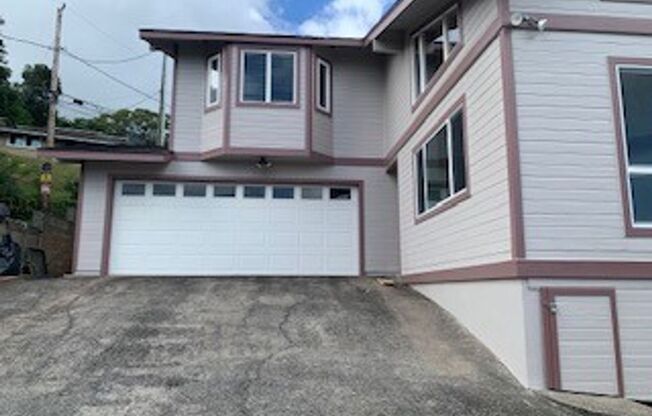 Kaneohe - 4 bedroom 2.5 bath home