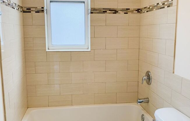 2 beds, 1 bath, 730 sqft, $2,895, Unit 855-1W