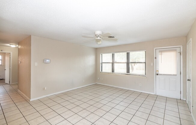 3 beds, 1 bath, $1,150