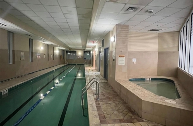 1 bed, 1 bath, 663 sqft, $3,400, Unit 528