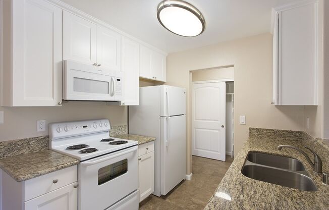 1 bed, 1 bath, 704 sqft, $2,195, Unit B-26