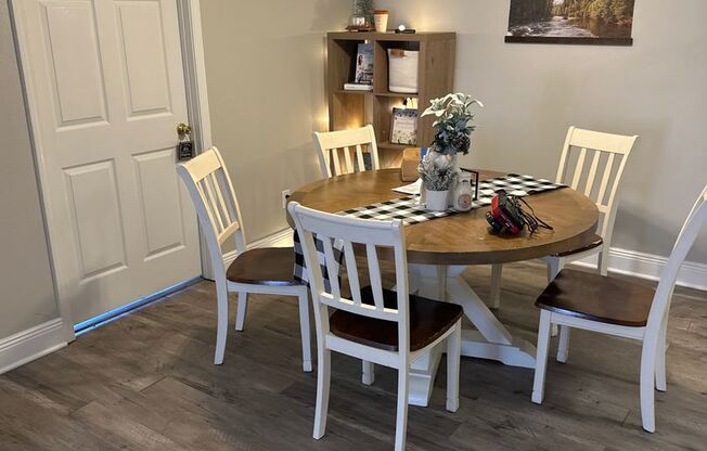 Stunning 3 Bedroom Home in Pensacola!