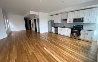 3 beds, 2 baths, 1,500 sqft, $2,800, Unit Unit 4