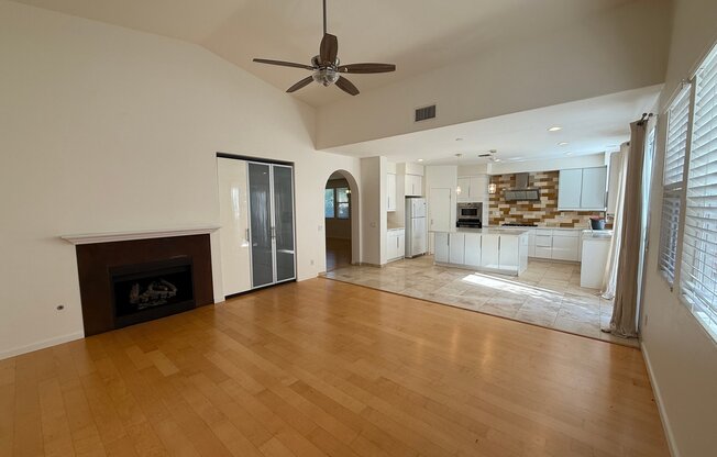 556 ROCKING HORSE DR