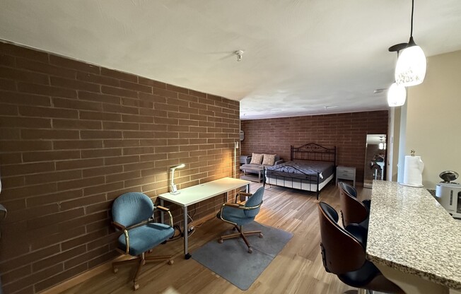 Studio, 1 bath, 558 sqft, $1,945, Unit 815
