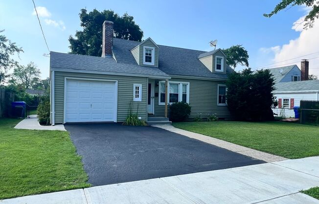 Beautiful Single Family Home in East Springfield with Many Upgrades!