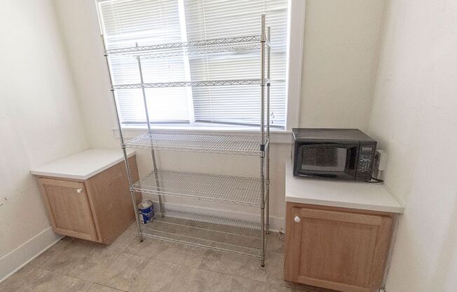 3 beds, 1 bath, $1,500