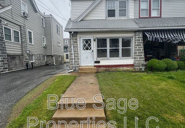 124 N PENNOCK AVE