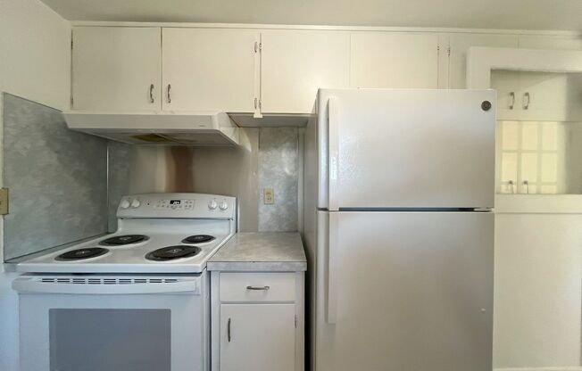 Charming 2-Bedroom Home with Open Living Space and Tile Flooring