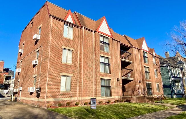 1 bed, 1 bath, $995, Unit 618-3