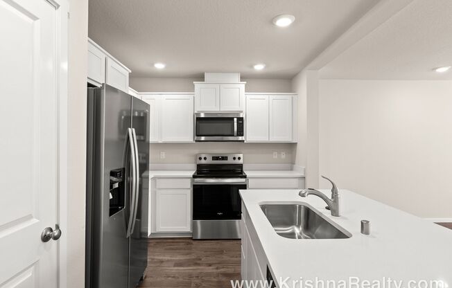 Beautiful NEW CONSTRUCTION 3 Bedroom 2.5 Bath DR Horton Townhome For Rent