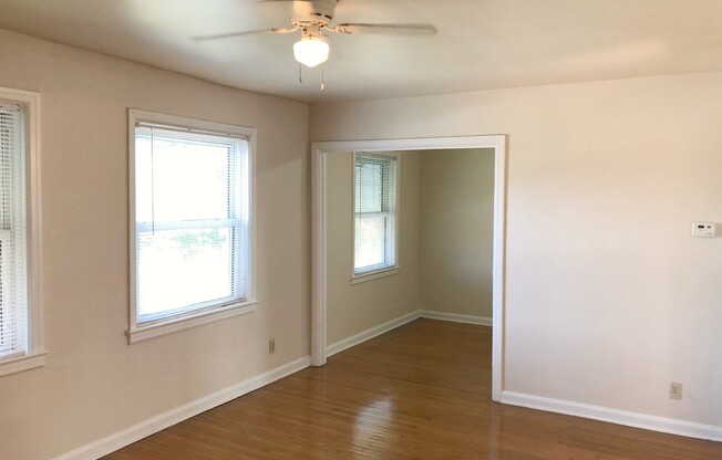 2 beds, 1 bath, 725 sqft, $814, Unit 4525-02