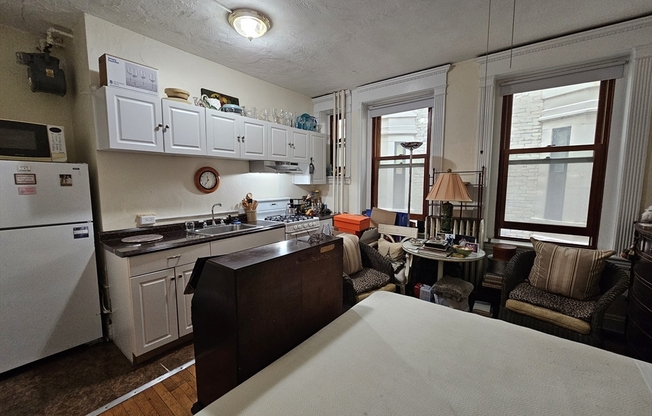 Studio, 1 bath, 275 sqft, $2,250, Unit 500
