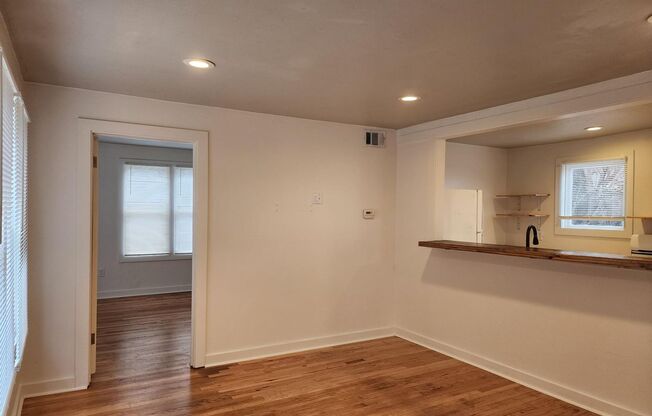 1 bed, 1 bath, 540 sqft, $700, Unit 617 NW 25th St Apt A Downstairs