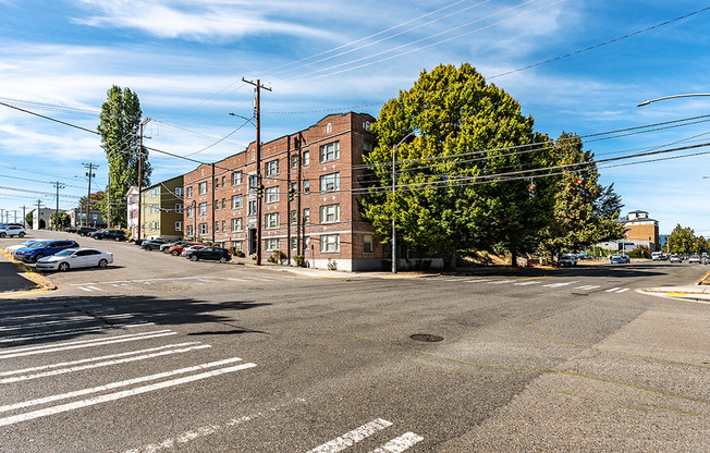 Welcome Home to Granada Apartments