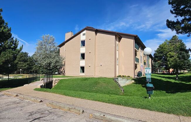 2 beds, 2 baths, $1,595