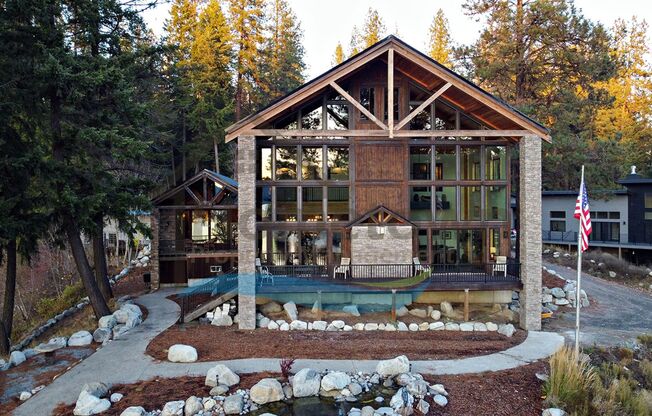 Stunning Luxury Hayden Lake Lodge with 5 Bedrooms and 4 Bathrooms and a Private Dock on Hayden Lake!