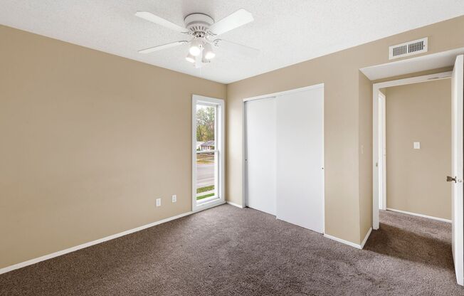 3 beds, 2 baths, 1,026 sqft, $1,350, Unit 1103-6