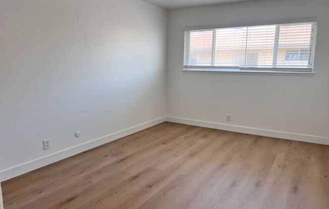 0401- 2138 Main St
