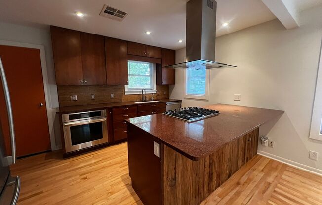 Renovated 3-bedroom/1-bath + Bonus Room in South Austin