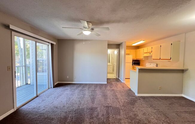 Great 1/1 condo at Metrowest.