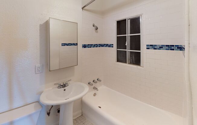 1 bed, 1 bath, 600 sqft, $1,737.08, Unit 302