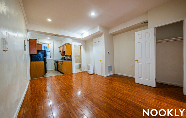 445 LIBERTY AVE