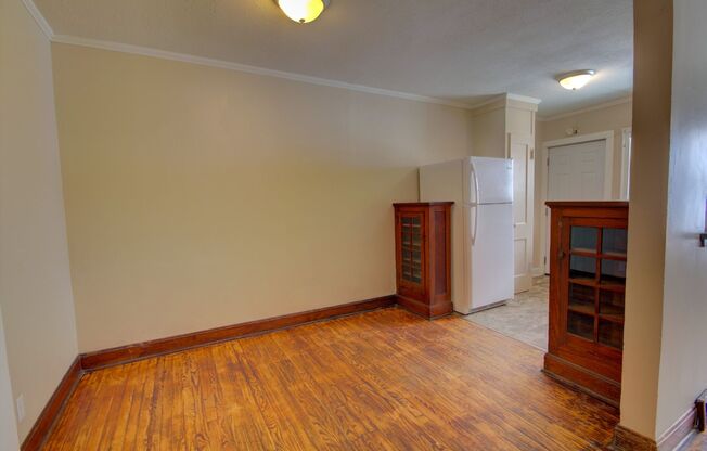 Studio, 1 bath, 490 sqft, $595, Unit Apt 7