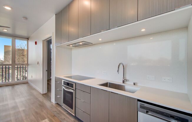 Studio, 1 bath, 430 sqft, $1,850, Unit 812