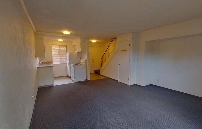 2 beds, 1 bath, $1,625, Unit 8