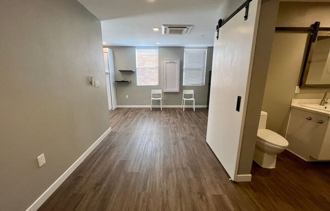 Studio, 1 bath, 227 sqft, $2,075, Unit 435-105