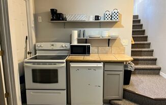 1 bed, 1 bath, $1,200, Unit Bottom Unit