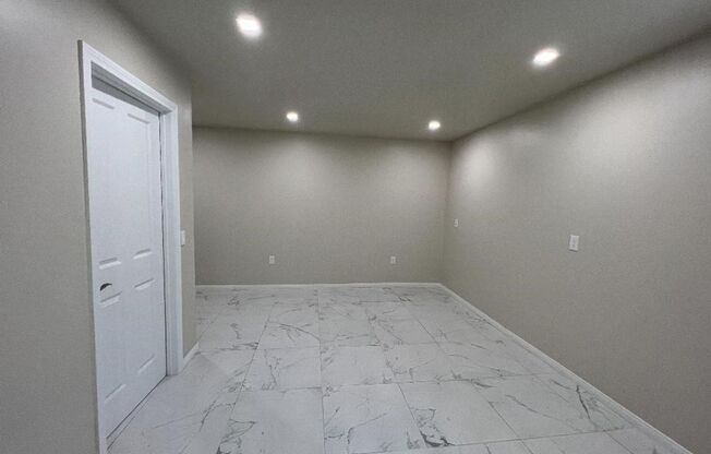 Studio, 1 bath, 600 sqft, $1,600, Unit Studio