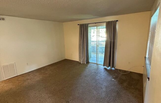 2 beds, 2 baths, 1,027 sqft, $1,495, Unit 34