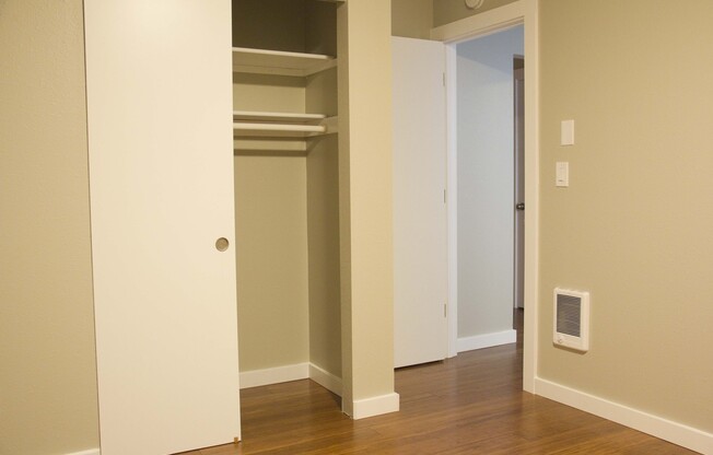 2 beds, 1 bath, $1,795, Unit 502