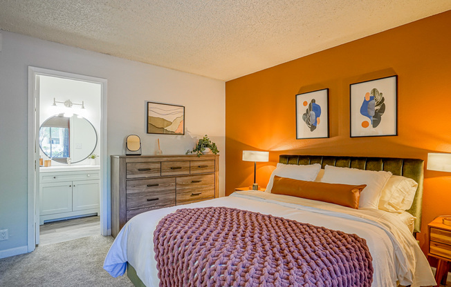 Treehouse Apartments - Apartment Living in Albuquerque, NM