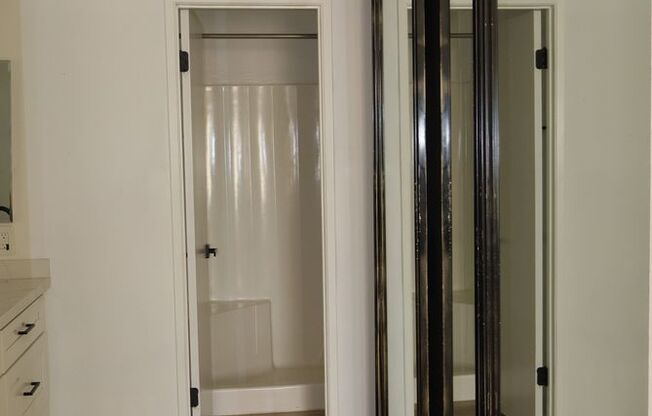 2 beds, 2 baths, $2,495, Unit # 18