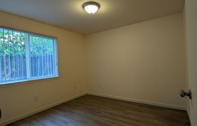 1 bed, 1 bath, 650 sqft, $1,200, Unit 02