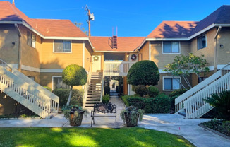 390 N SAN ANTONIO AVE