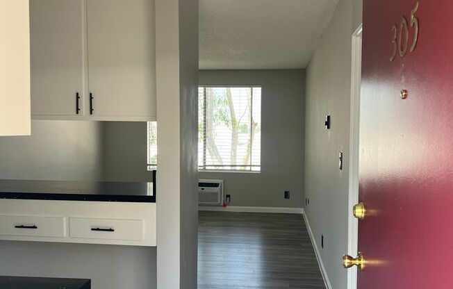 Woodbridge Village Apartments - 1900 N. MARIANNA AVE.