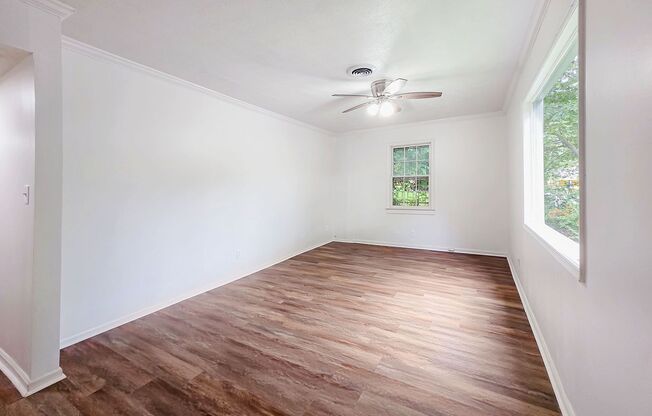 1111 Lawton [Luis]