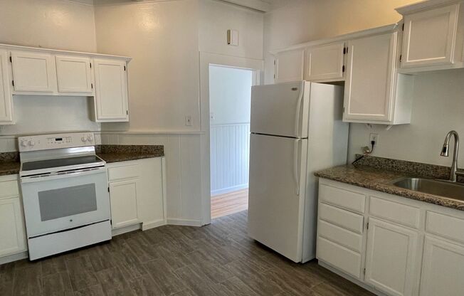 3 beds, 1 bath, $3,395