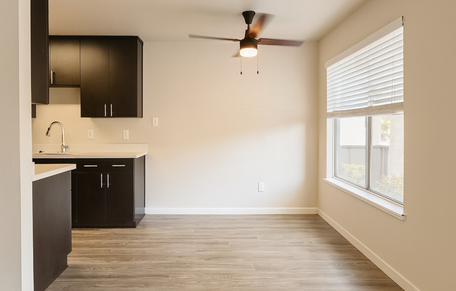 2 beds, 2 baths, 946 sqft, $1,950, Unit 102