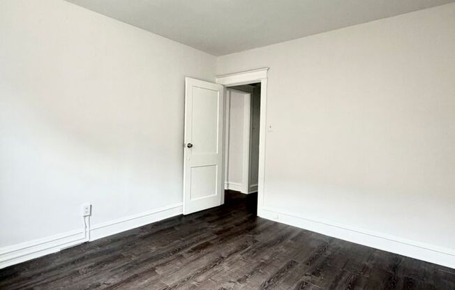 1 bed, 1 bath, $1,050, Unit F4